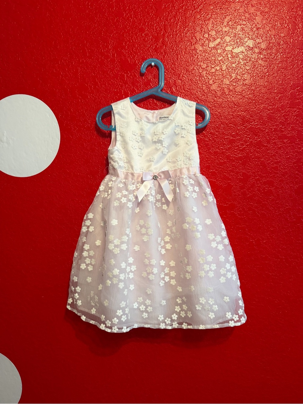 Blueberi Boulevard White and Light Pink Floral Party Dress with Bow Accent